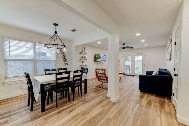 4405 Button Bend Cir, House other with 4 bedrooms, 2 bathrooms and 2 parking in Austin TX | Image 5