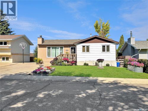 290 Burke Cres, Swift Current, SK, S9H4H6 | Card Image