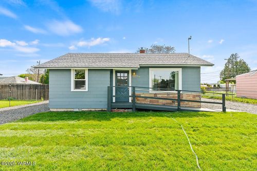 2019 S 2nd Ave, Union Gap, WA, 98903-1405 | Card Image