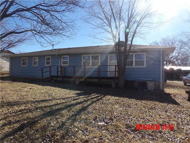 217 Warren St, House other with 3 bedrooms, 2 bathrooms and null parking in Garnett KS | Image 6