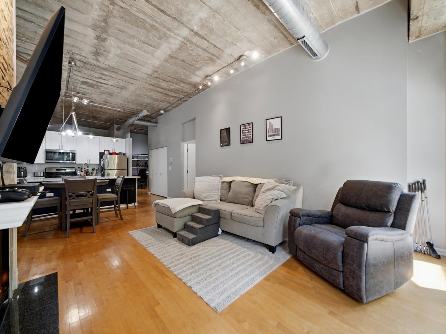 Residential Lease in Chicago 3