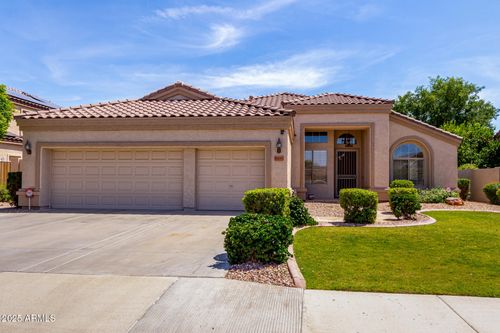 7231 W Lone Cactus Dr, Glendale, AZ, 85308-9557 | Card Image