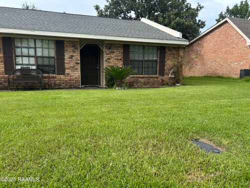 1015 Hashim Dr, Opelousas, LA, 70570-6922 | Card Image