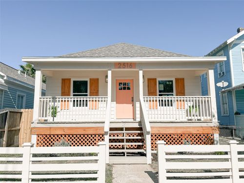 2516 Avenue M, Galveston, TX, 77550-4554 | Card Image