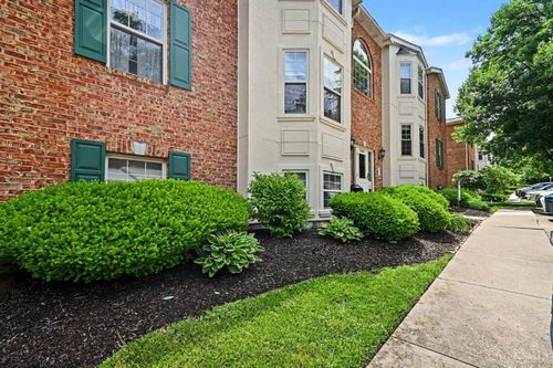 5461 Asbury Lake Dr, Cincinnati, OH, 45247 | Card Image