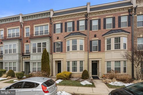 317-807 Admirals Way, OXON HILL, MD, 20745-1189 | Card Image