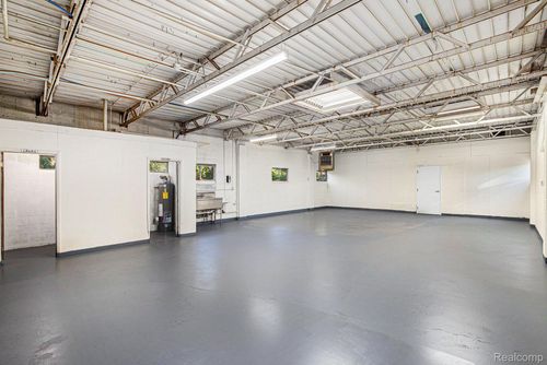 3344 E Bristol Rd, Burton, MI, 48529-1408 | Card Image