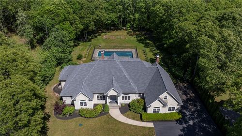 11 Yarmouth Drive, Westerly, RI, 02891 | Card Image