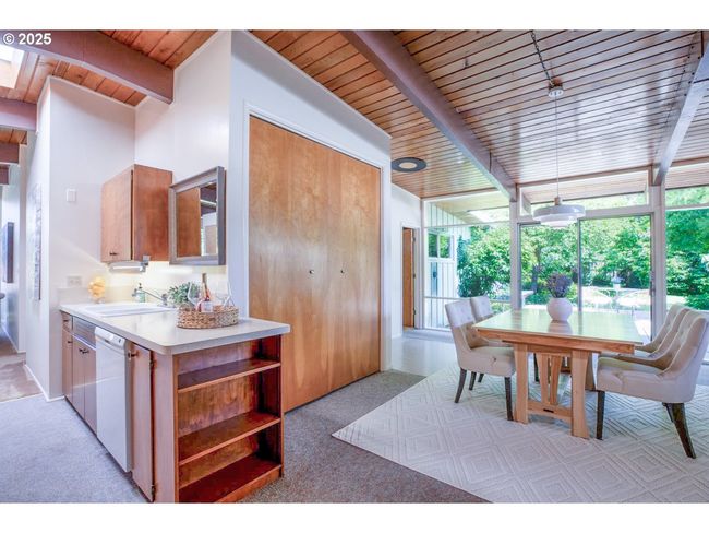 1439 Barton St, House other with 3 bedrooms, 2 bathrooms and null parking in Eugene OR | Image 15