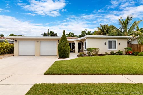 2070 Ne 63rd St, Fort Lauderdale, FL, 33308-1333 | Card Image