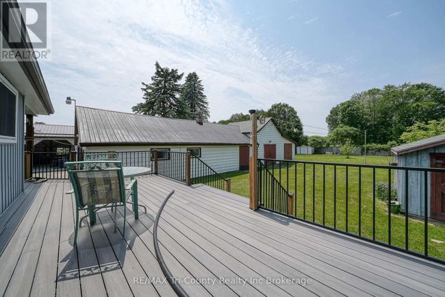 985 Norfolk County Rd 28, House other with 3 bedrooms, 2 bathrooms and 27 parking in Langton ON | Image 36