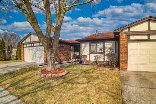 13513 Angela Dr, Warren, MI, 48088-6668 | Card Image
