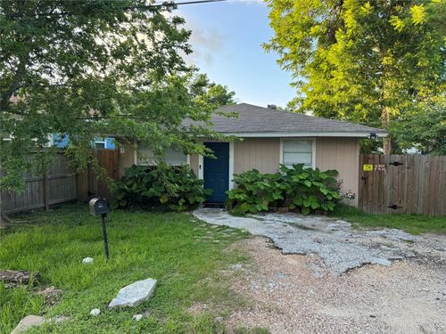 1412 W Willis St, Alvin, TX, 77511-5970 | Card Image