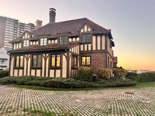 168 Powells Cove Blvd, Whitestone, NY, 11357-1543 | Card Image