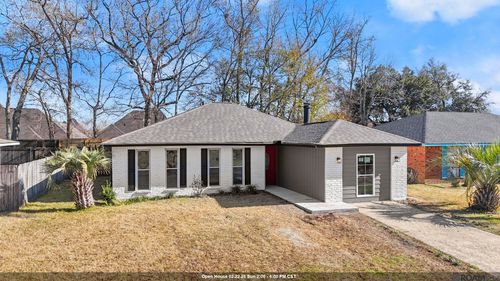 9219 Baronne Dr, Baton Rouge, LA, 70810-2107 | Card Image
