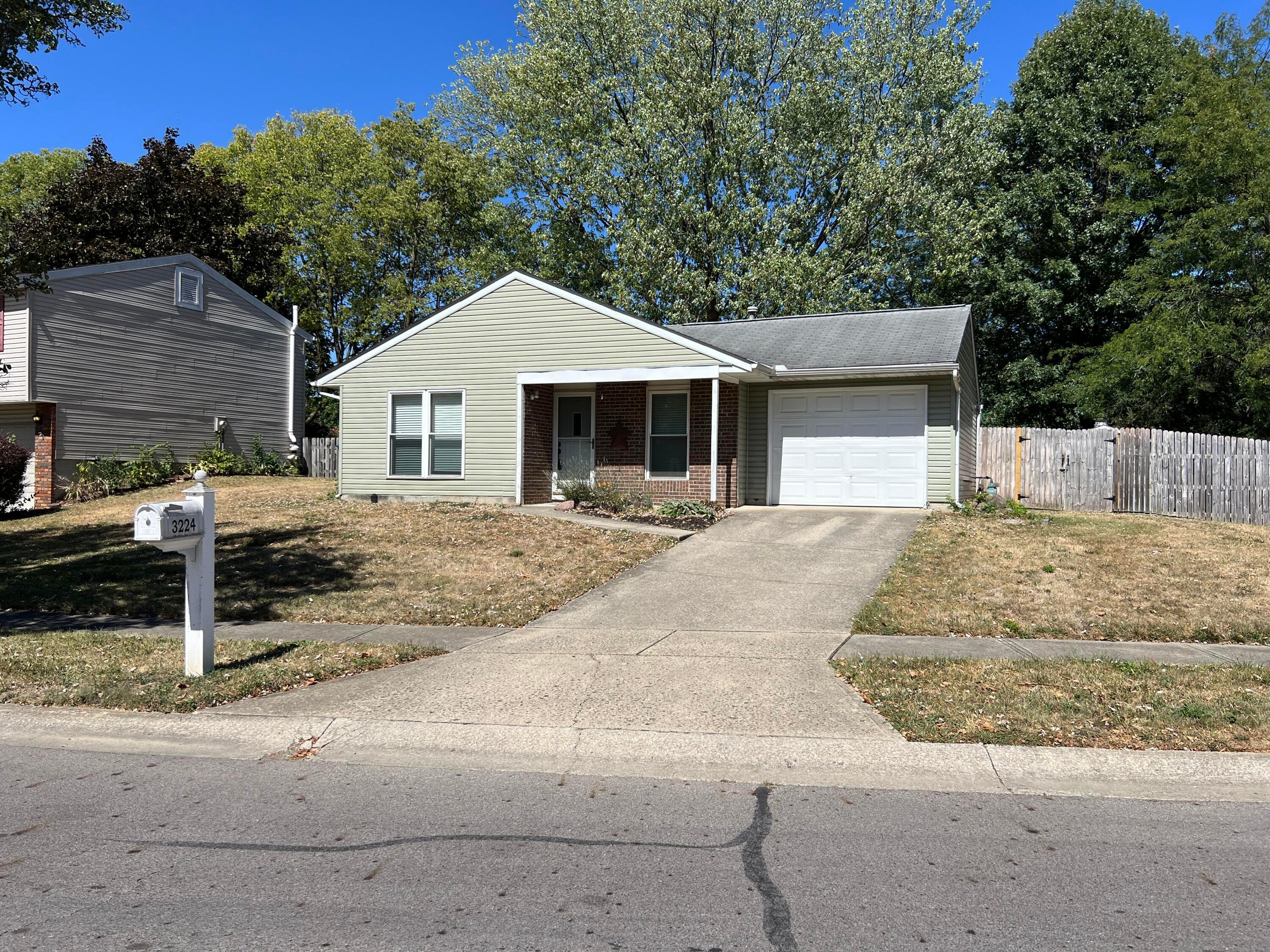 Colony Hill Ln, Columbus, OH 43204