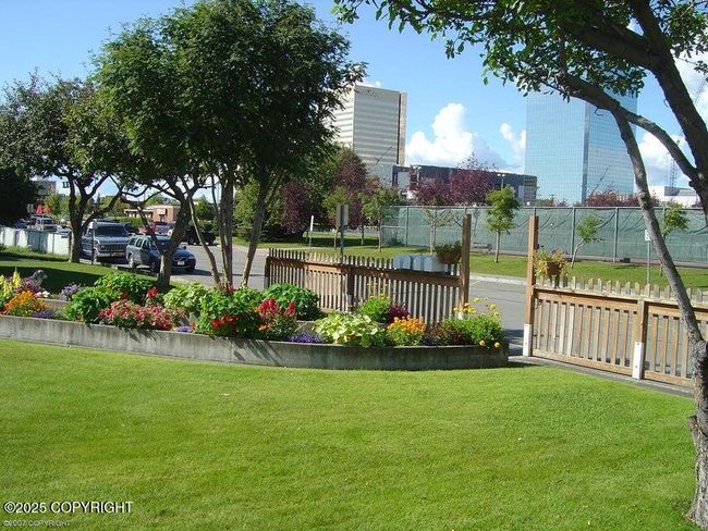 Awesome Urban Locale | Image 11