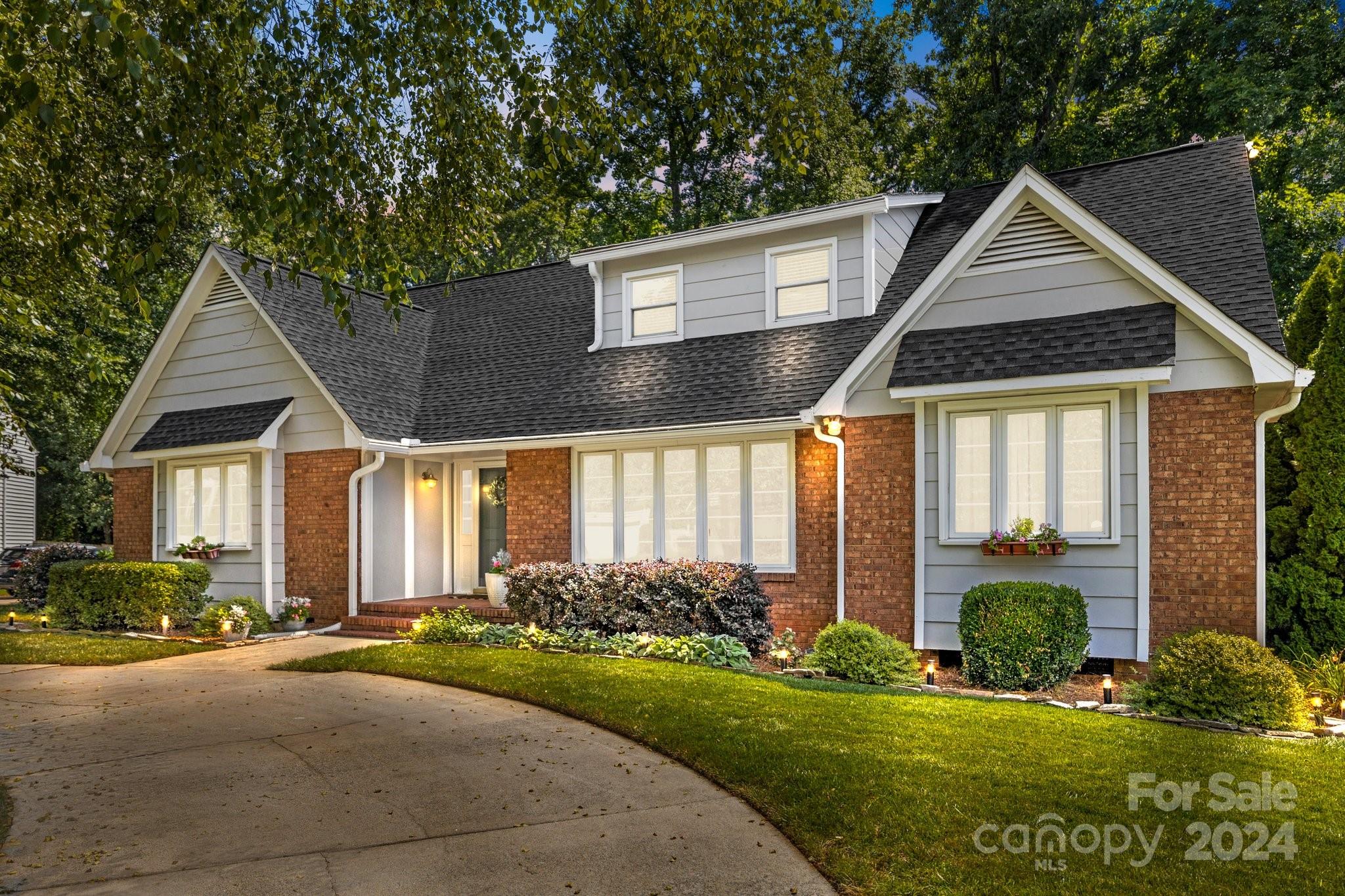 Breitling Grove Pl, Charlotte, NC 28212