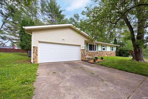 3517 E Dunstan Dr, Bloomington, IN, 47401-8776 | Card Image