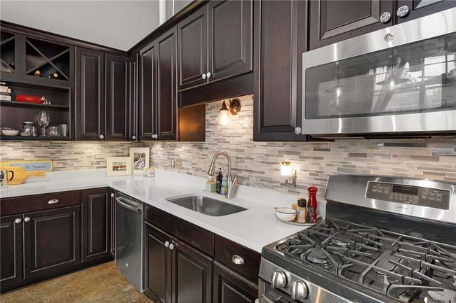 APT-2116 - 5200 Peachtree Rd, Condo with 1 bedrooms, 1 bathrooms and 2 parking in Chamblee GA | Image 7