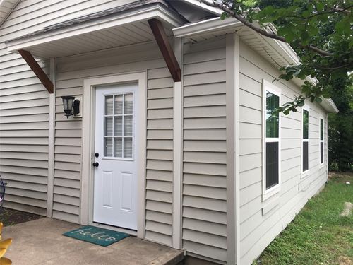 502 Pearl St, Denton, TX, 76201-9052 | Card Image