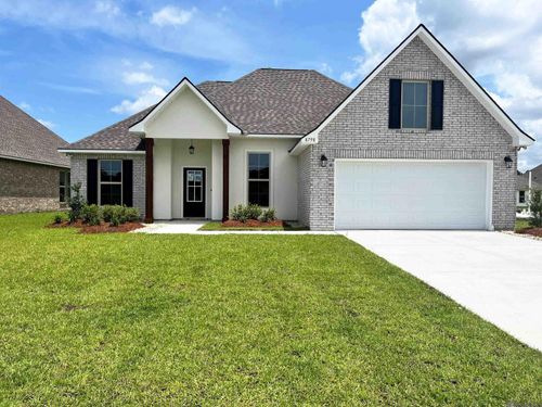 8798 Lyndanne Dr, Denham Springs, LA, 70726-5679 | Card Image