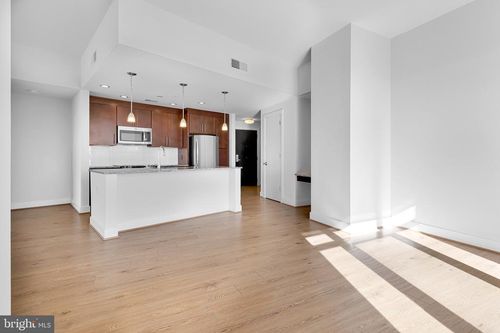 1-br-interior-unit-880 New Jersey Avenue Se, WASHINGTON, DC, 20003 | Card Image