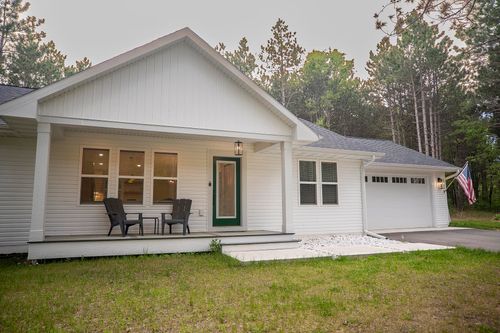 W3090 Yellow Banks Trl, Nekoosa, WI, 54457 | Card Image