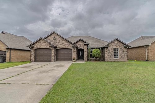 1102 Garrison Ln, Paragould, AR, 72450-6247 | Card Image
