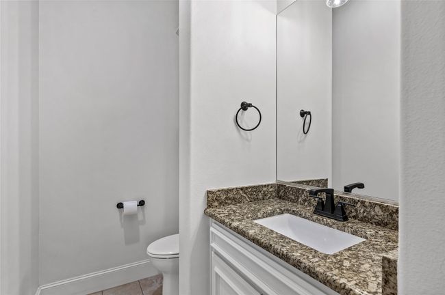 Half bath - upper level | Image 23