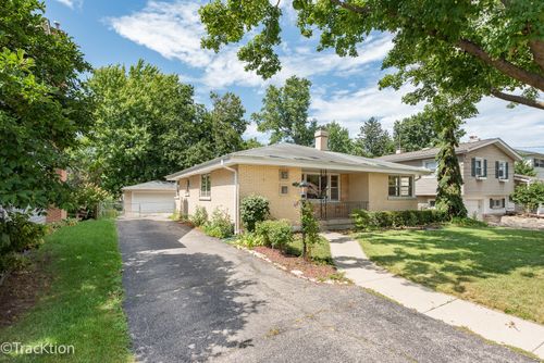 310 Merton Ave, Glen Ellyn, IL, 60137-5204 | Card Image