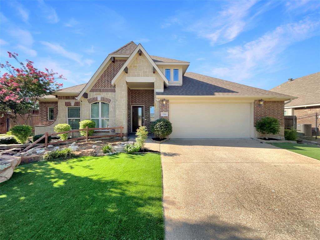 Smokey Ridge Dr, Fort Worth, TX 76123