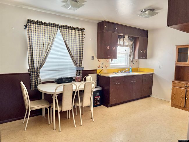 422 Beech Ave, House other with 3 bedrooms, 1 bathrooms and null parking in Kemmerer WY | Image 6