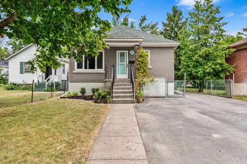 13 Scott St, Kingston, ON, K7L1L3 | Card Image