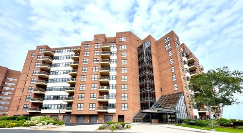 apt-215-1 Seal Harbor Rd, Winthrop, MA, 02152-1050 | Card Image