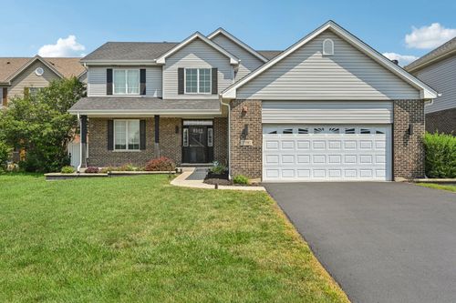 1990 Astor Ln, Addison, IL, 60101-4225 | Card Image