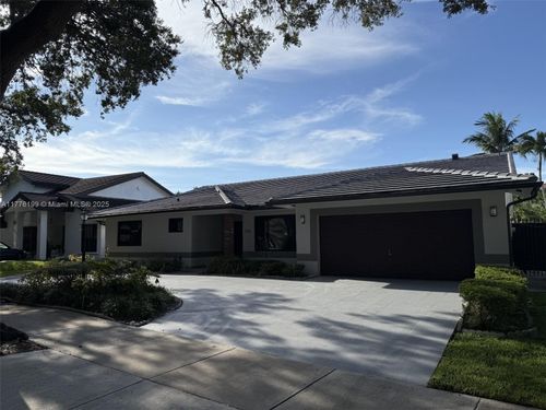 8321-8321 Nw 167th Ter, Miami Lakes, FL, 33016-3449 | Card Image