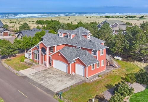 238 25th St Nw, Long Beach, WA, 98631-3824 | Card Image