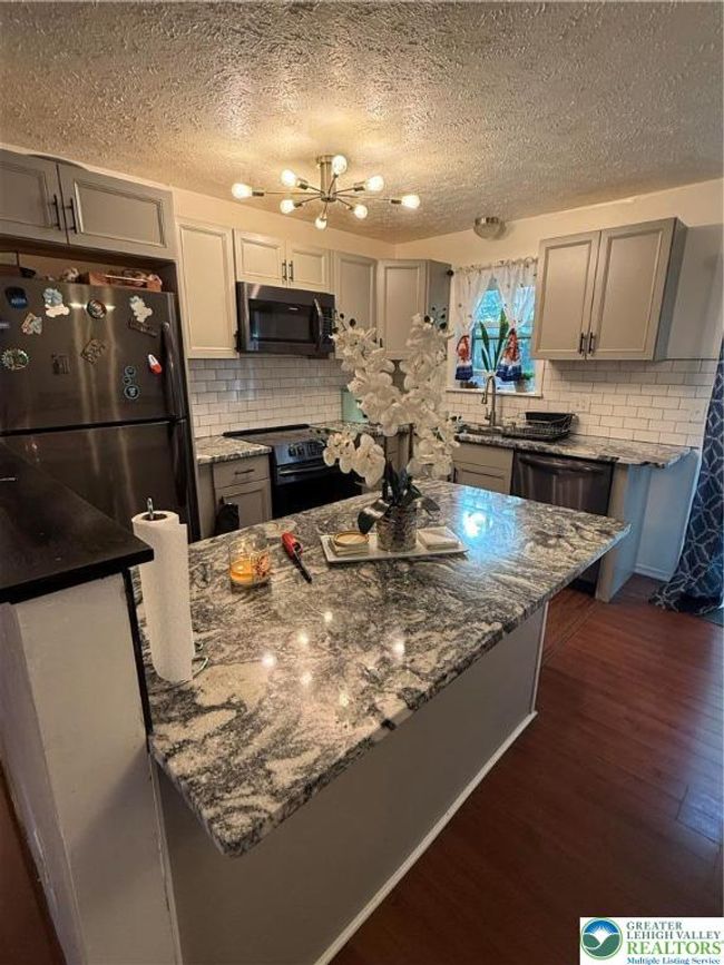 6302 Ventnor Dr, House other with 4 bedrooms, 2 bathrooms and null parking in Coolbaugh Twp PA | Image 10