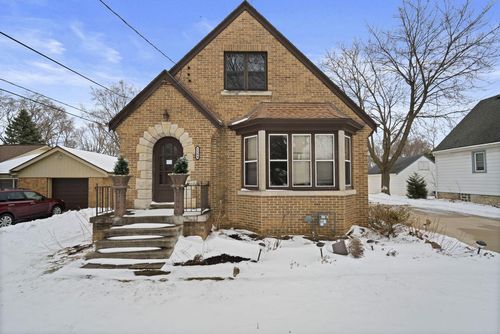 5144 S 43rd Street, Greenfield, WI, 53220 | Card Image
