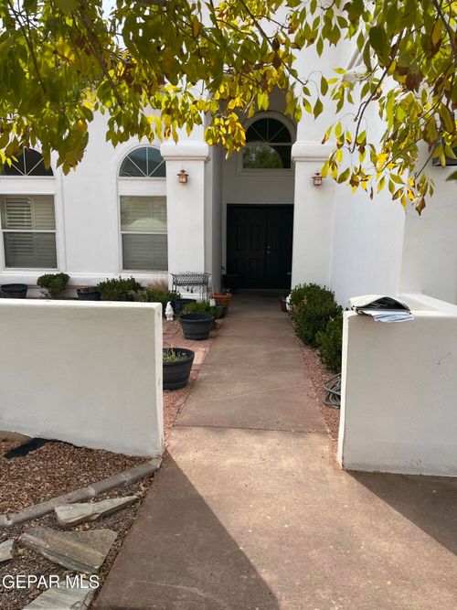 6357 Calle Del Rio, El Paso, TX, 79912-3436 | Card Image