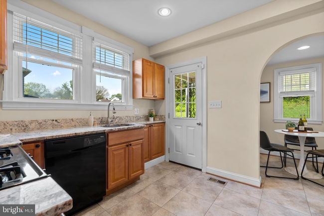 1805 Park Ave, House other with 4 bedrooms, 2 bathrooms and null parking in HALETHORPE MD | Image 14