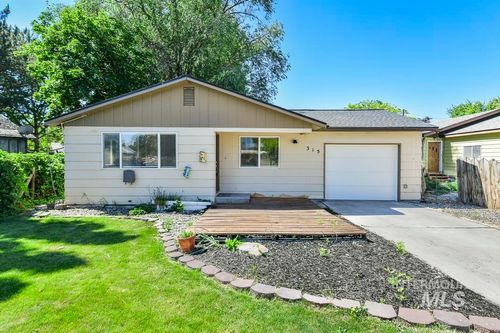 315 W Washington Ave, Homedale, ID, 83628-3113 | Card Image