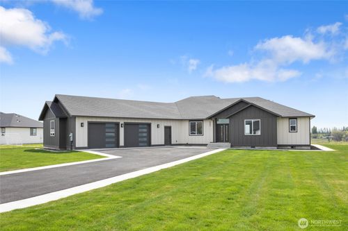 5093 Road 7.3 Ne, Moses Lake, WA, 98837-3516 | Card Image