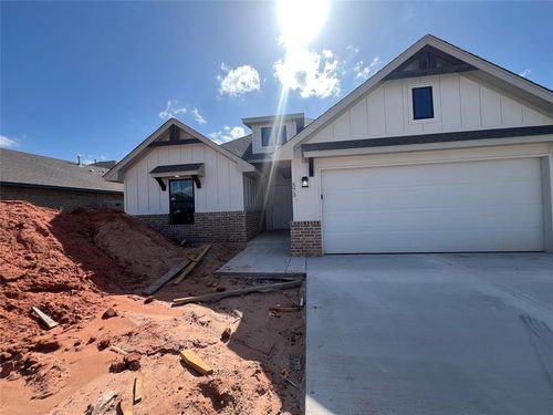573 Grand Sycamore Drive, Washington, OK, 73093 | Card Image