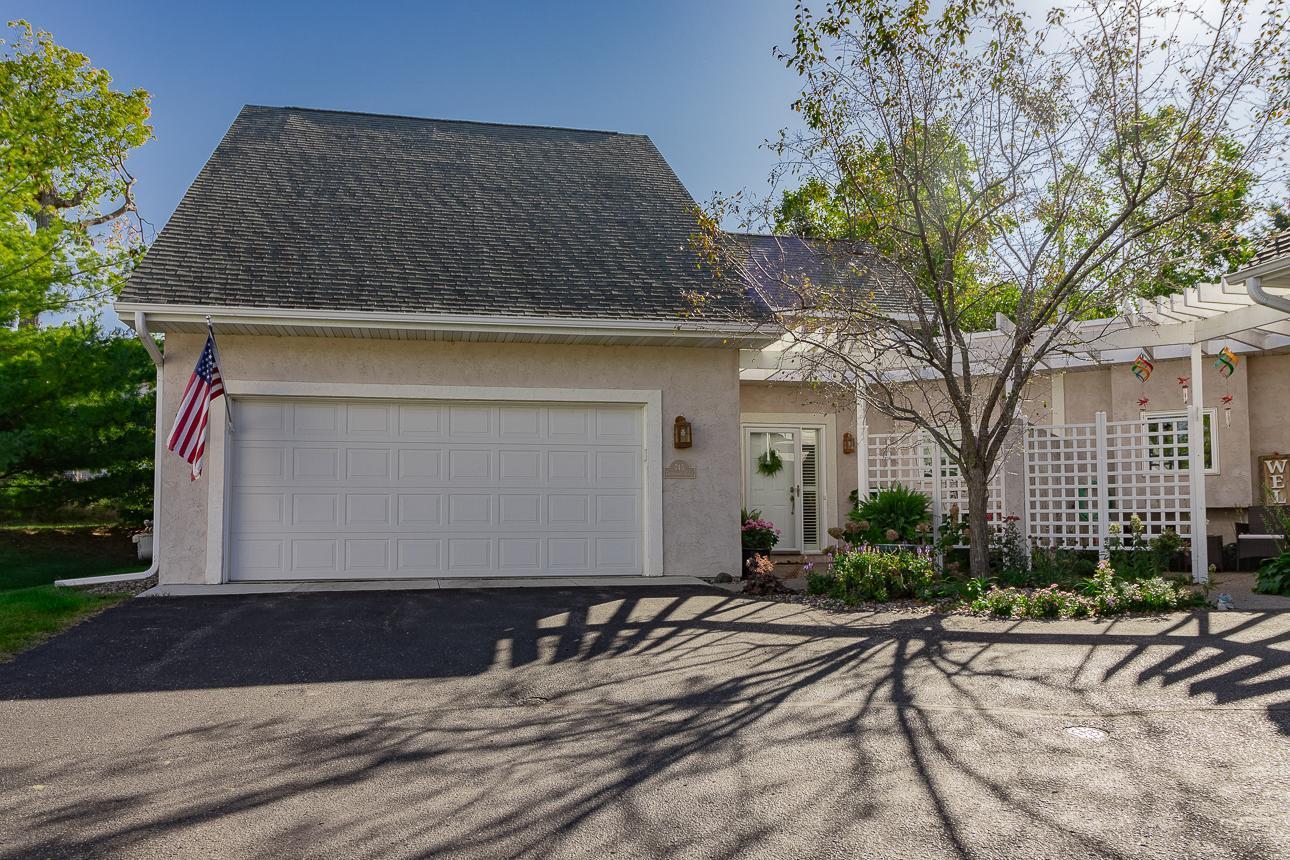Cherrywood Cir, Waconia, MN 55387