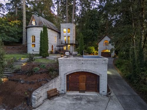 1820 E 28th Ave, Eugene, OR, 97403-1652 | Card Image