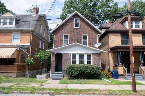 7315 Whipple St, Swissvale, PA, 15218-2011 | Card Image