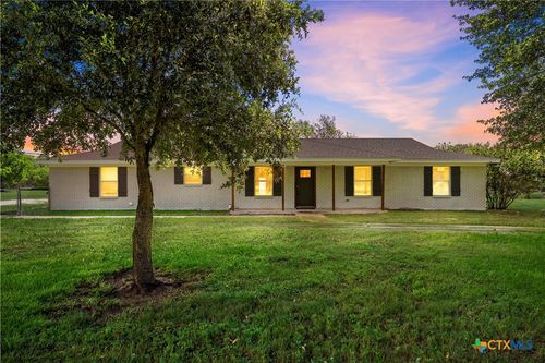 154 Longhorn Pkwy, Axtell, TX, 76624-1415 | Card Image