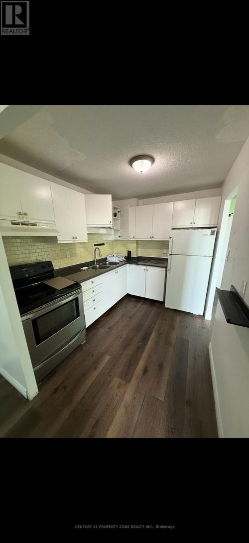 702-530 Lolita Gdns, Mississauga, ON, L5A3T2 | Card Image